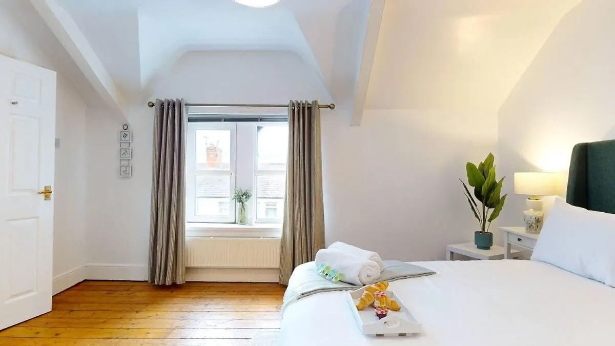 Large 2-Bed Apartment In 卡迪夫