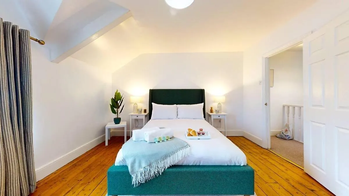Large 2-Bed Apartment In 卡迪夫