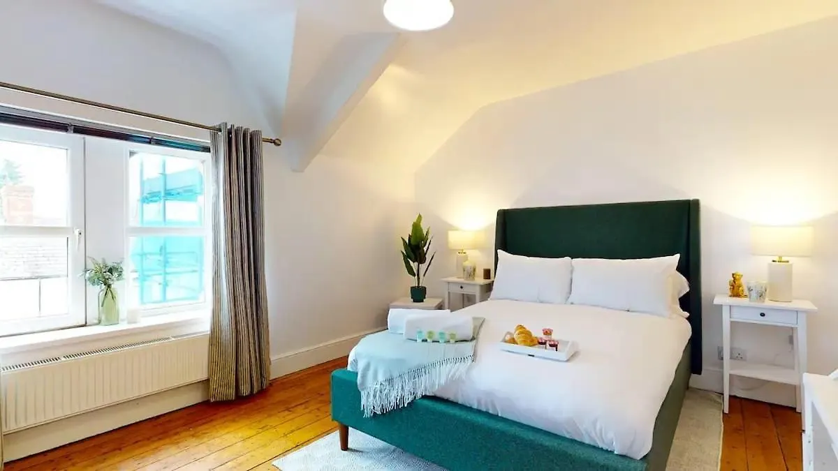 Large 2-Bed Apartment In 卡迪夫